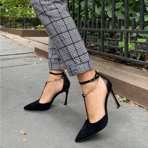 Louise et Cie Taite T-Strap Pump High Heels Black Suede Chain Detail 9.5 / 41